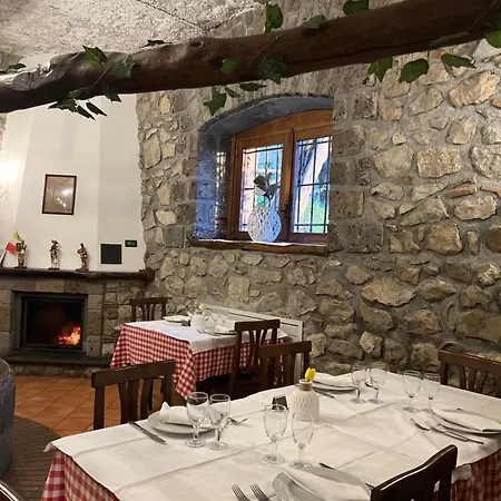 Bauernhof Agriturismo Le Grottelle SantʼAgata sui Due Golfi